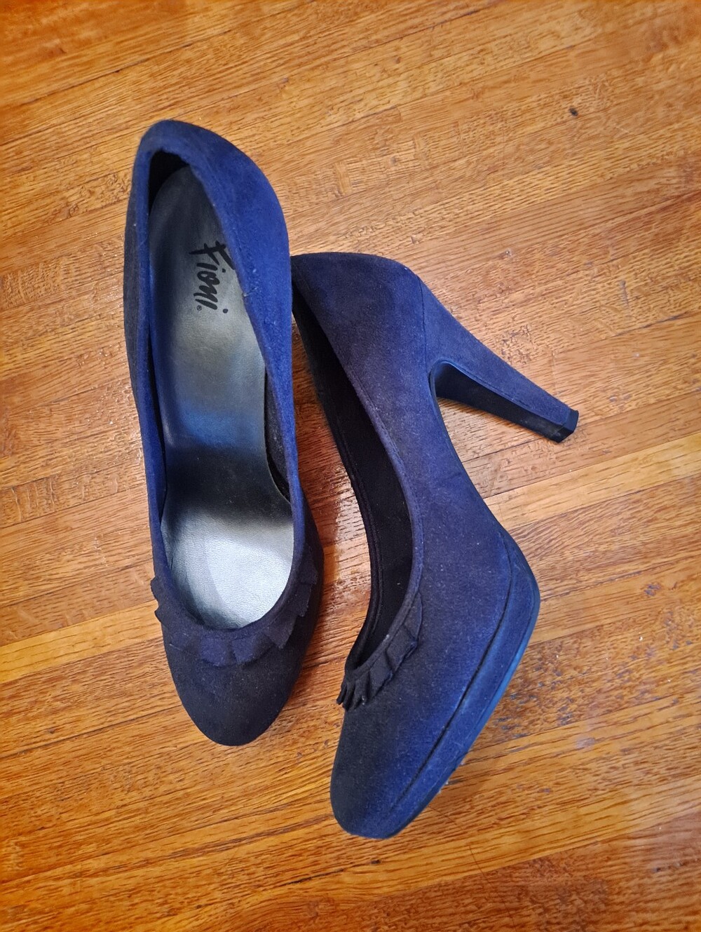 Fioni Blue Suede Women's Classic Pump